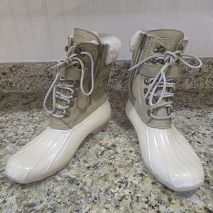 Women’s Sperry J. Crew Shearwater Duck Boots 100% Wool Lining Size 9 Ivory